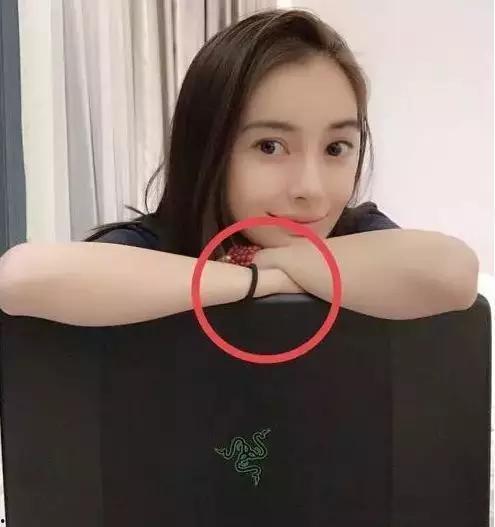明星P图过度,过度美颜下的真实与虚幻
