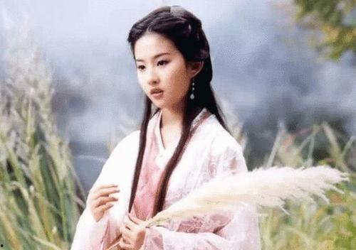 念打油诗的女网红,诗意盎然引关注”