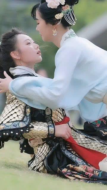 三姐吃瓜视频大全,揭秘娱乐圈幕后故事